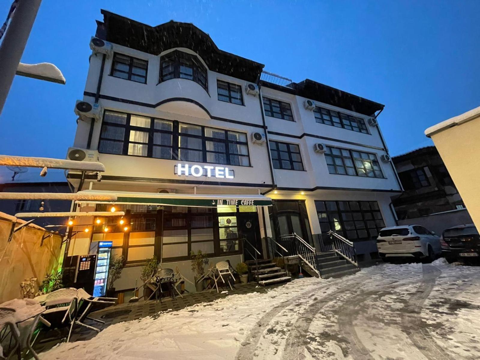 Hotel Inn プリズレン エクステリア 写真
